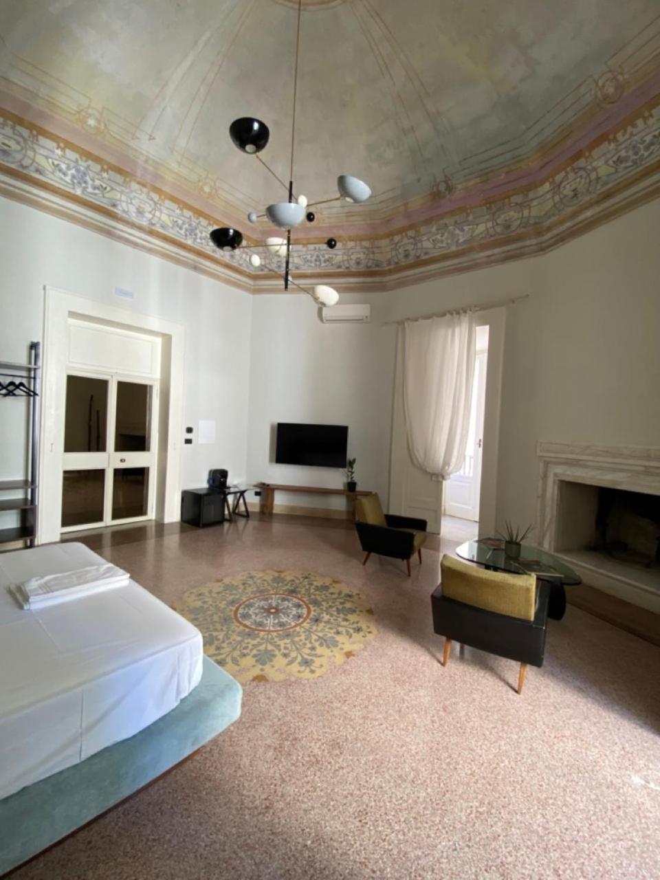 Roiss Haus Suites Lecce Exterior foto